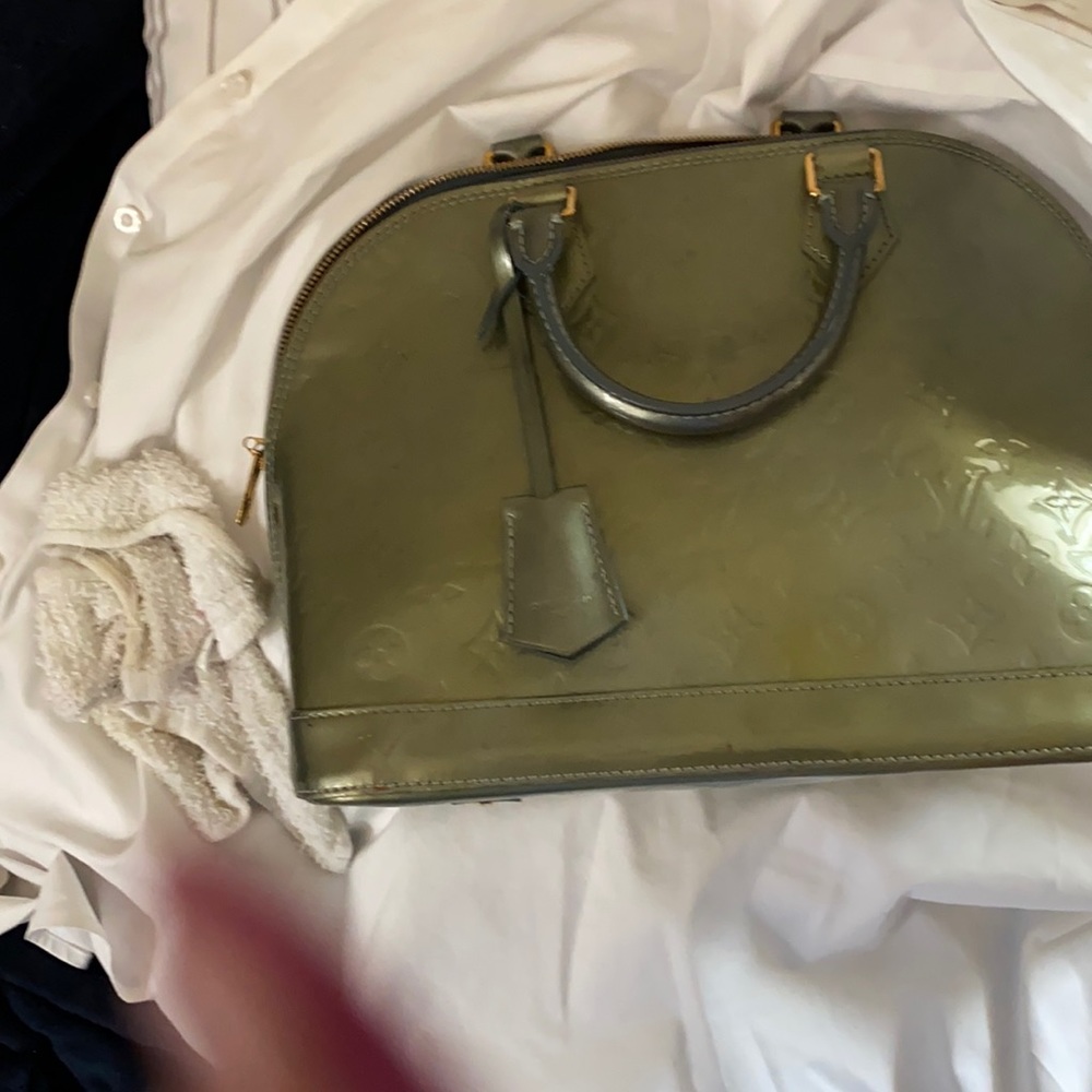 Louis Vuitton Alana
